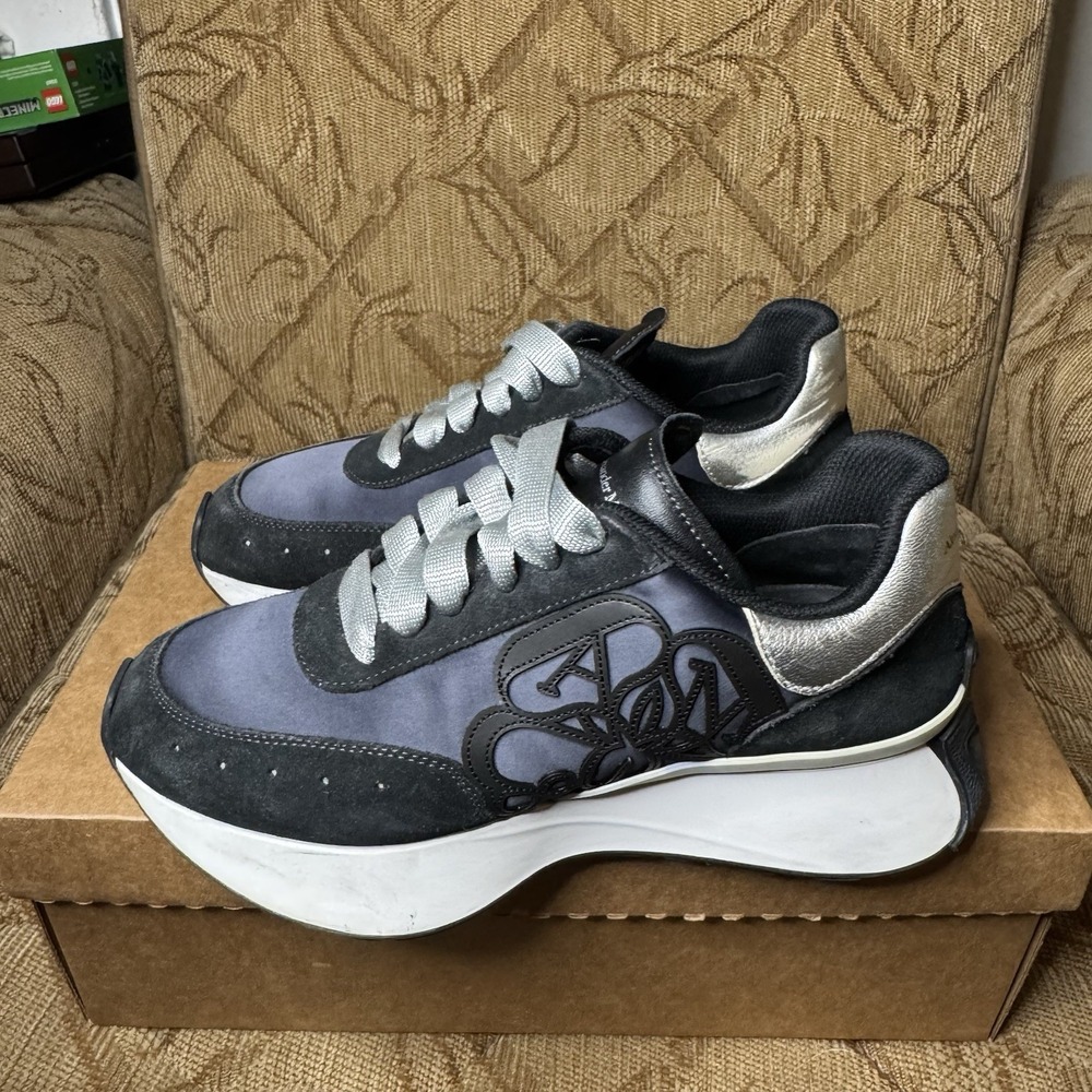 Alexander McQueen Women's Sprint Runner‎ Sneaker 'Black/White' Size 37